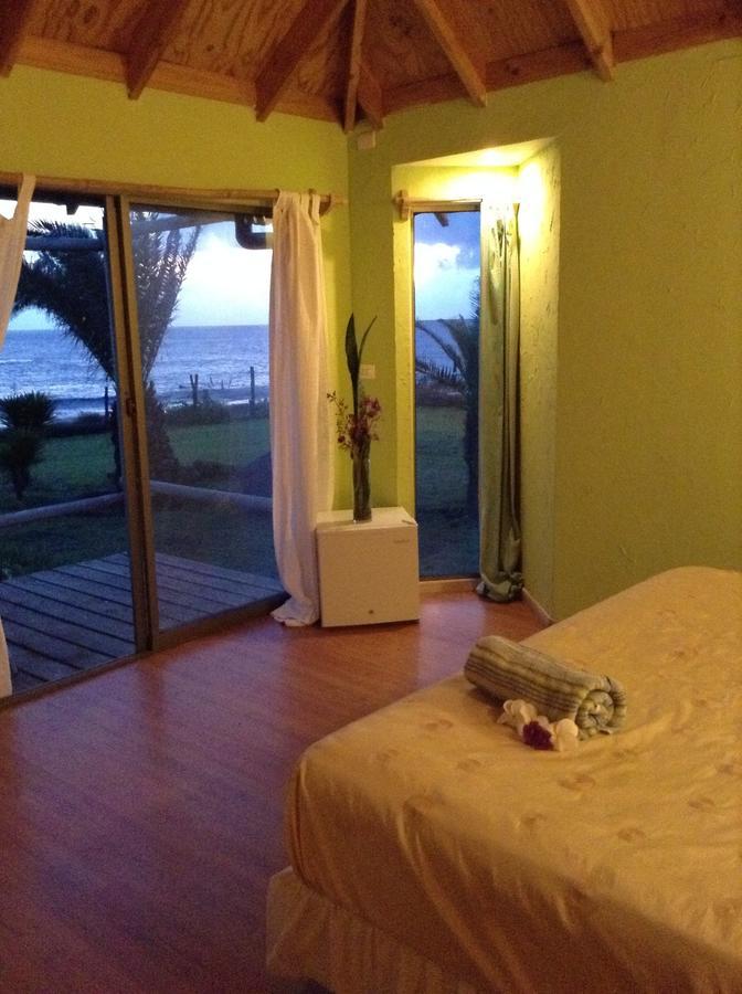 Mahia Hotel & Resto Hanga Roa Bagian luar foto