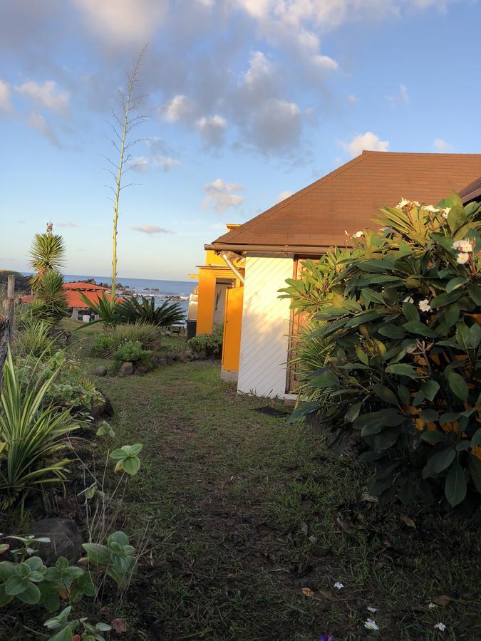 Mahia Hotel & Resto Hanga Roa Bagian luar foto