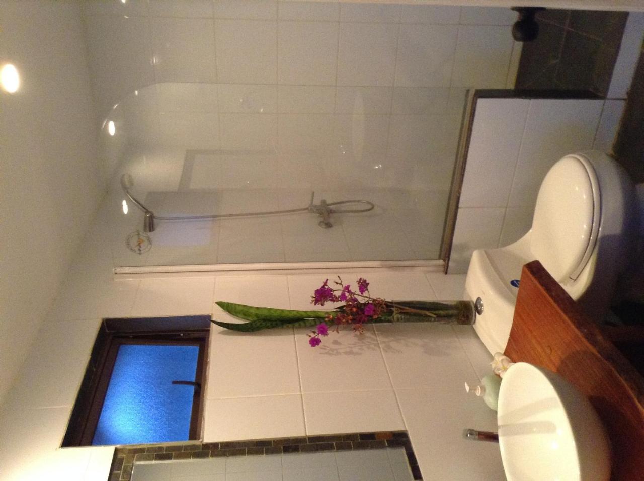 Mahia Hotel & Resto Hanga Roa Bagian luar foto